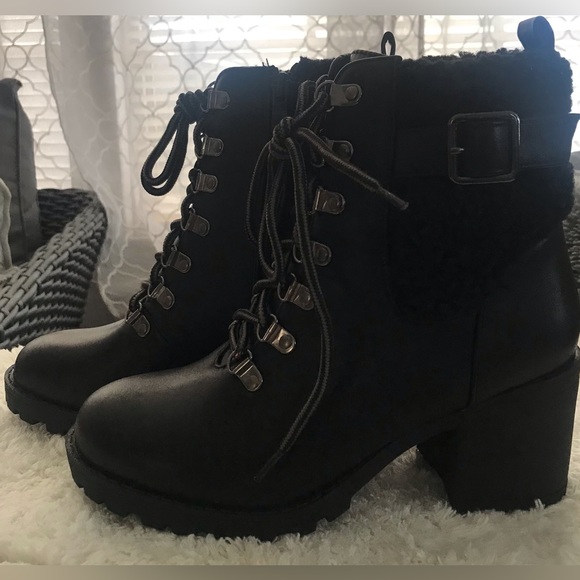 New Top Guy Pluto Faux Shearling Cuff Lug Sole Bootie - Picture 2 of 13